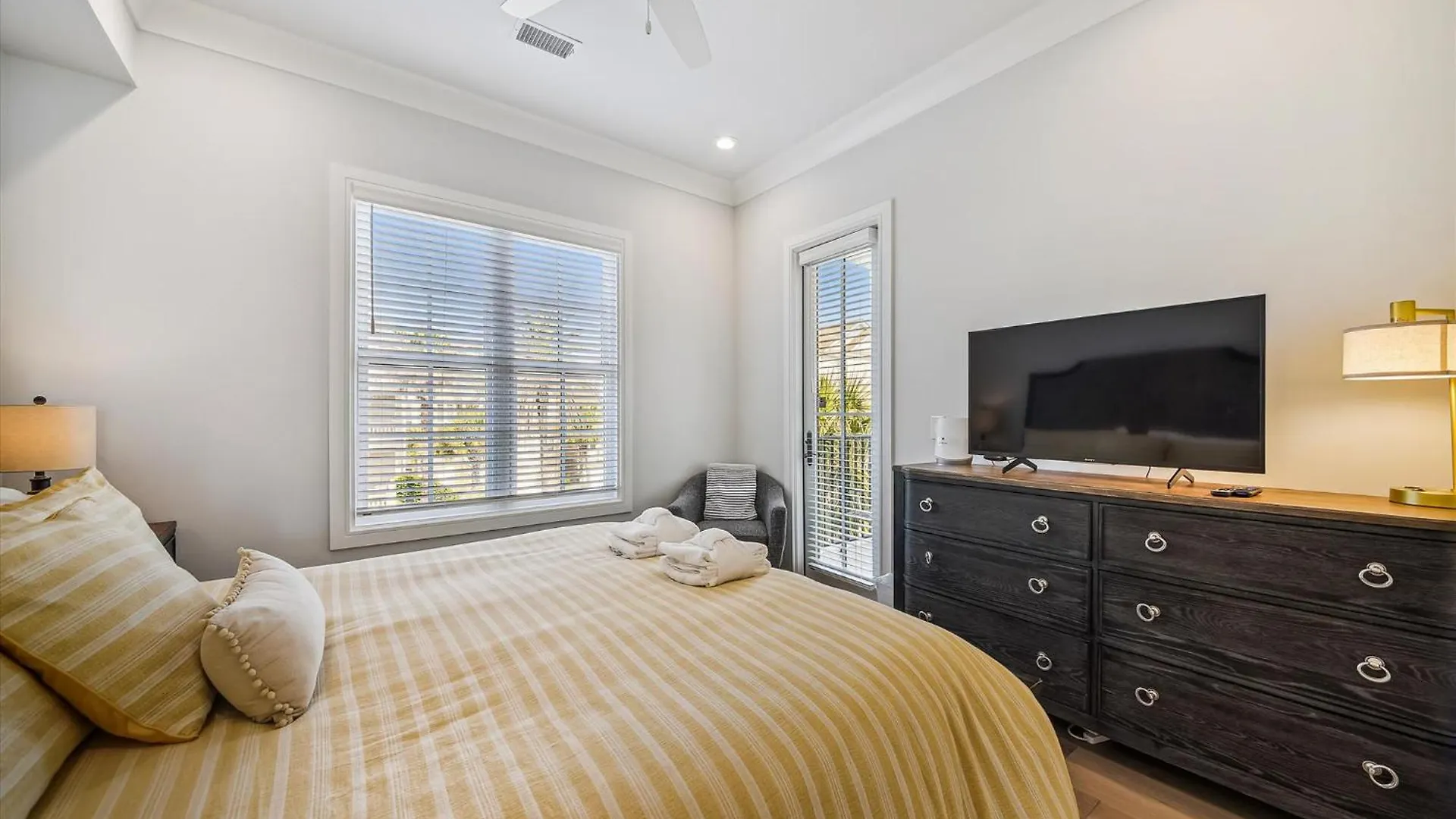בית נופש 10 Collier Beach- Oceanfront, Private Access, Heatable Pool, Free Activities Included