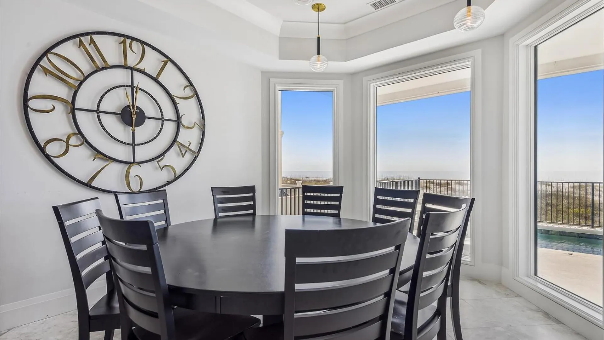 בית נופש 10 Collier Beach- Oceanfront, Private Access, Heatable Pool, Free Activities Included *