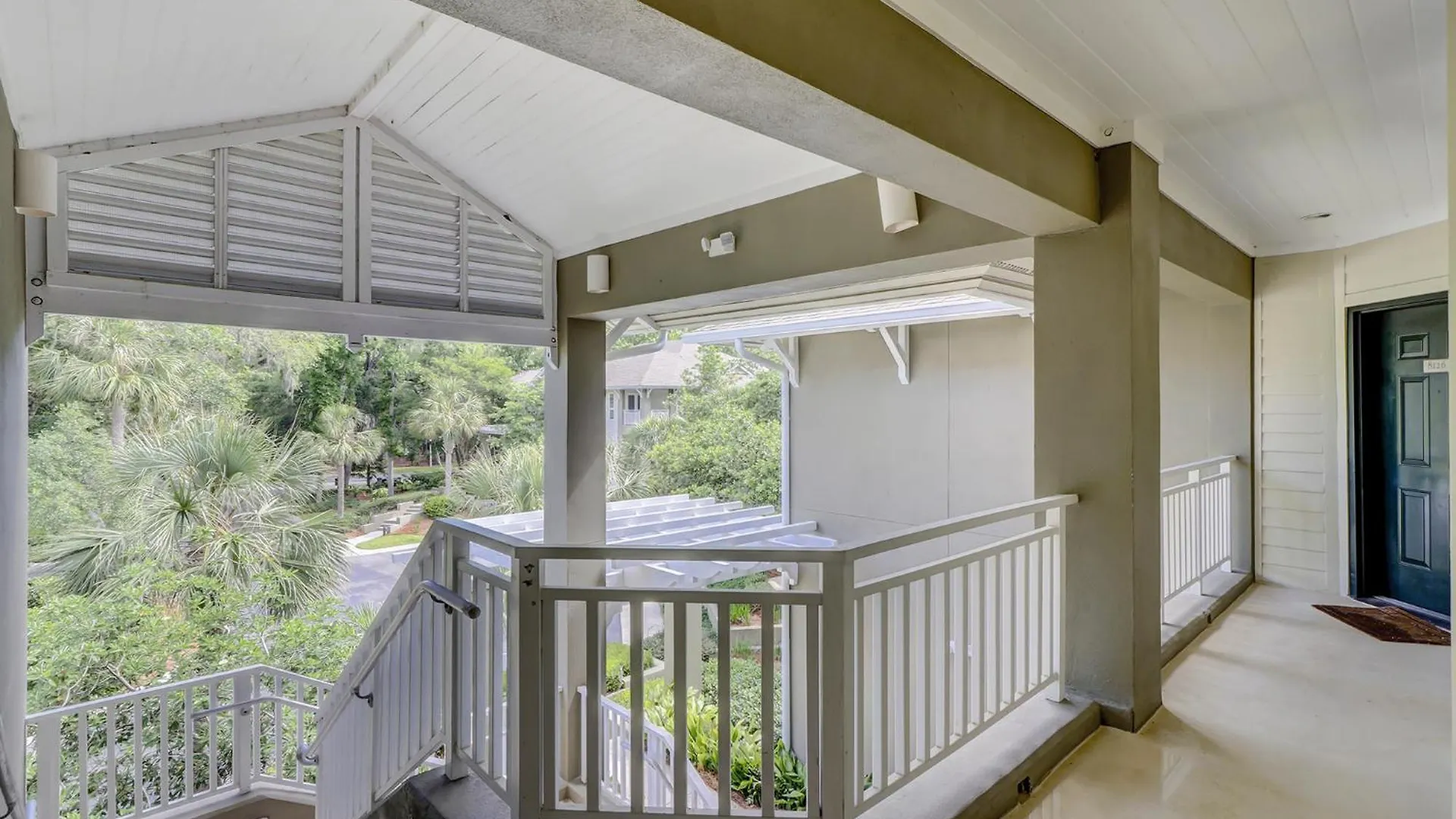 Coastal, Luxury, Walk To *