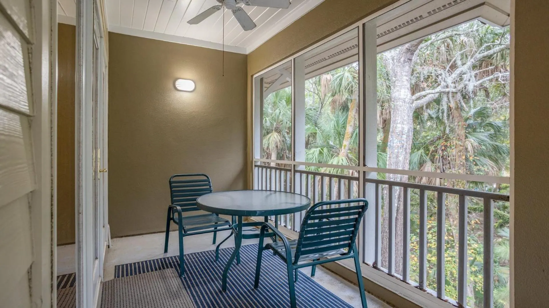Coastal, Luxury, Walk To *