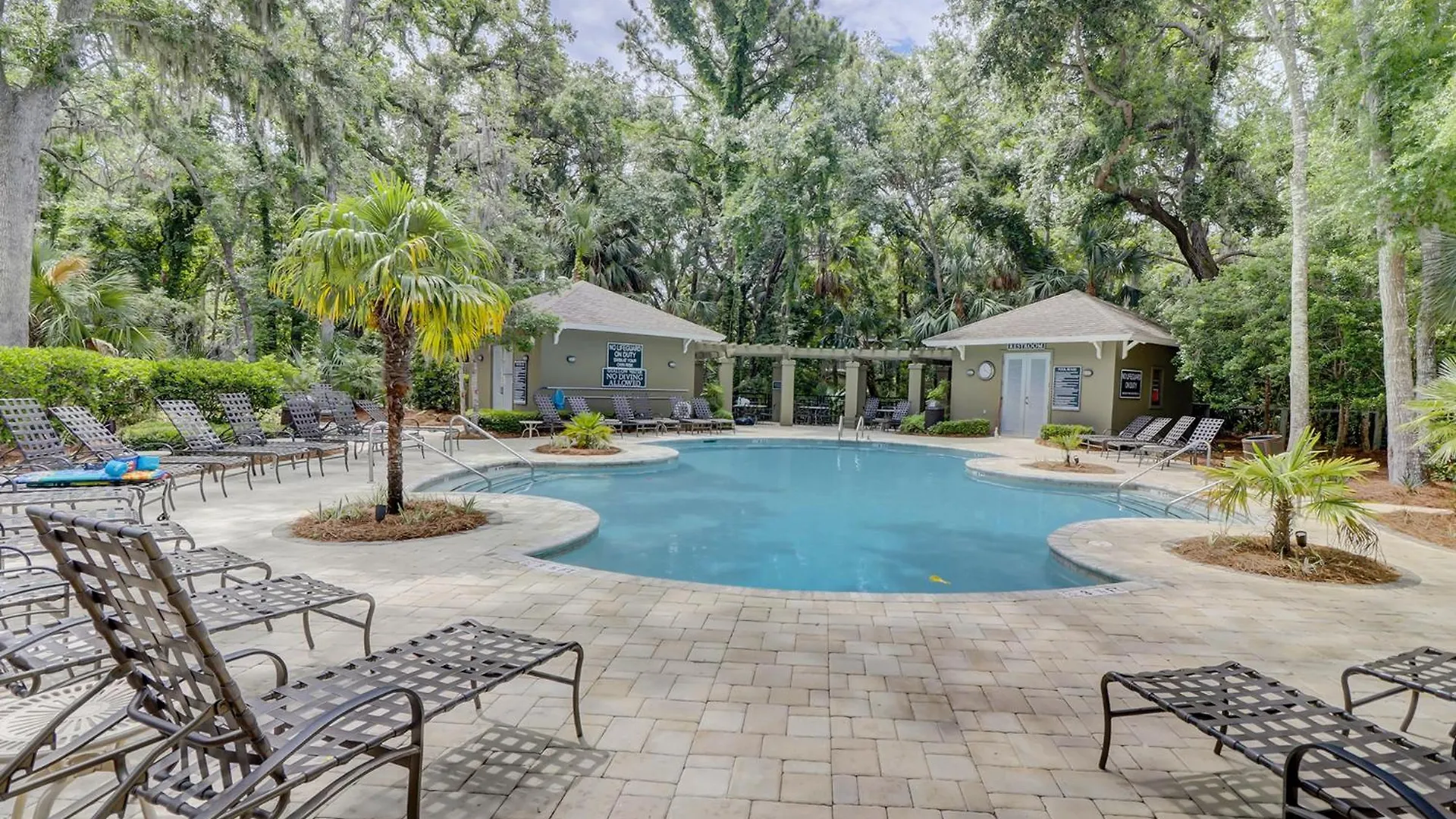 Coastal, Luxury, Walk To Villa Hilton Head Island