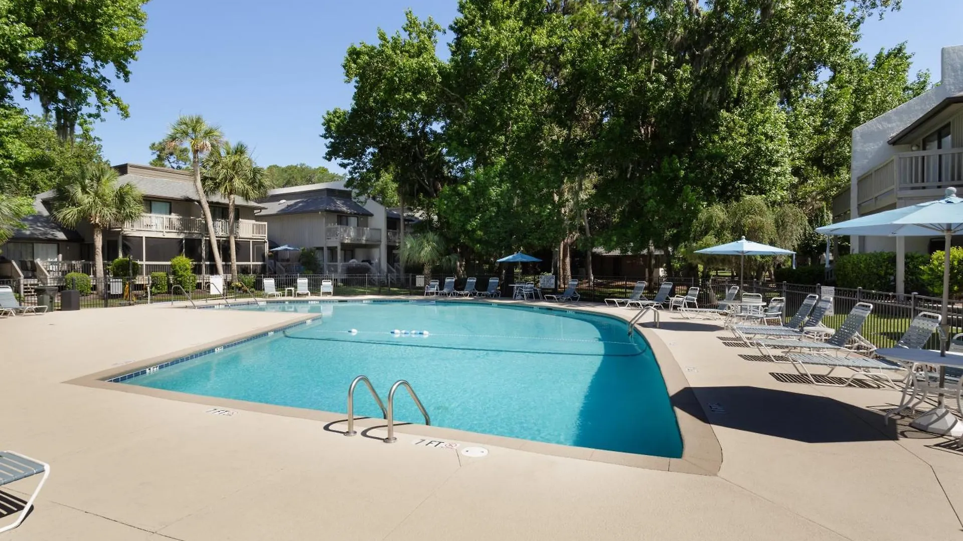Pet Friendly, Golf, Shipyard *