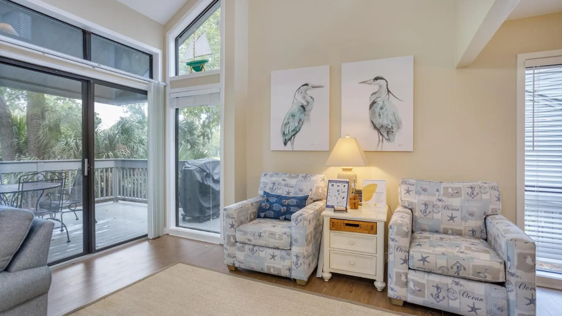 Villa Private Deck, Pet Friendly, Family *
