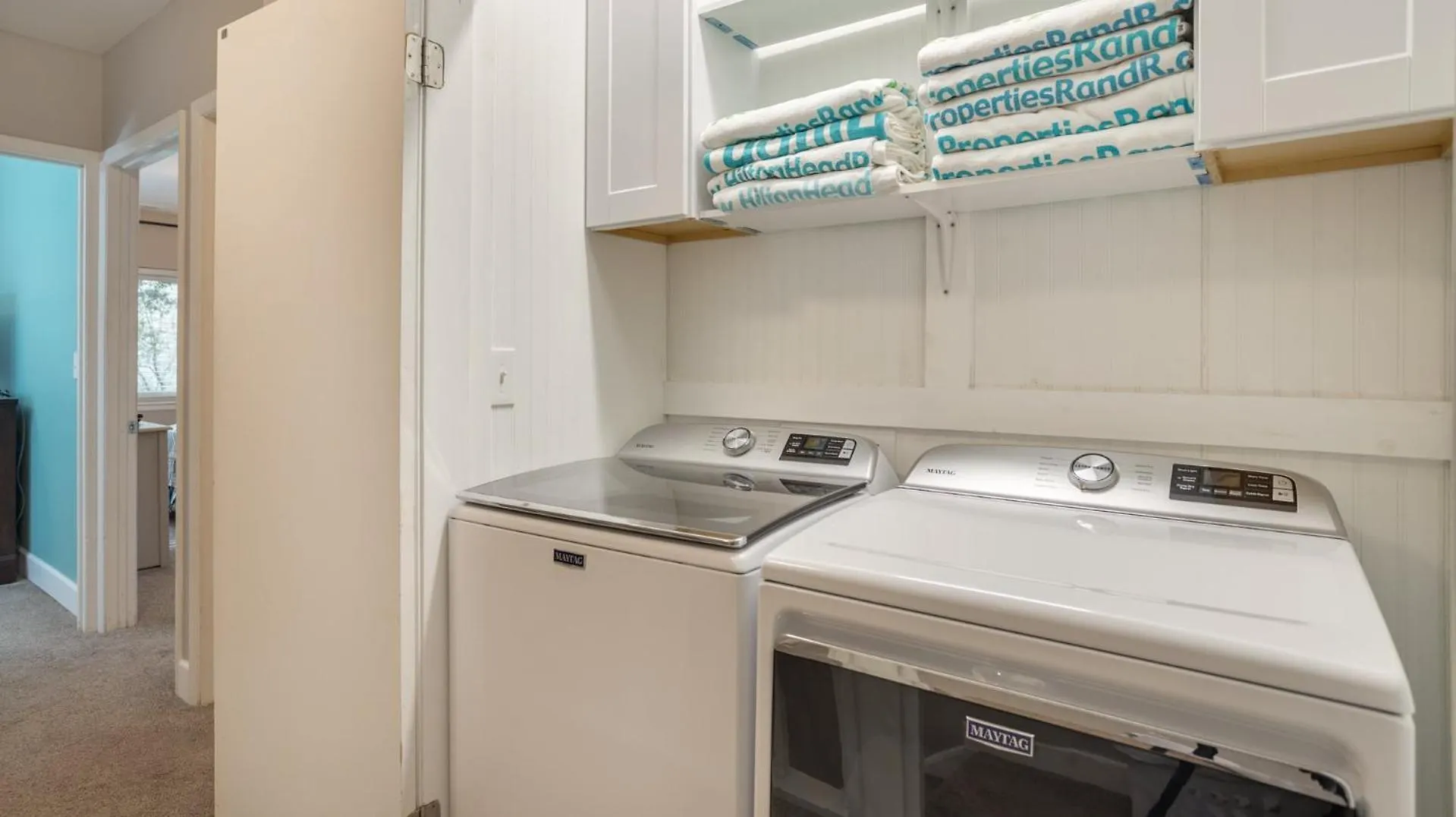 Pet Friendly, Private Deck, Coastal *