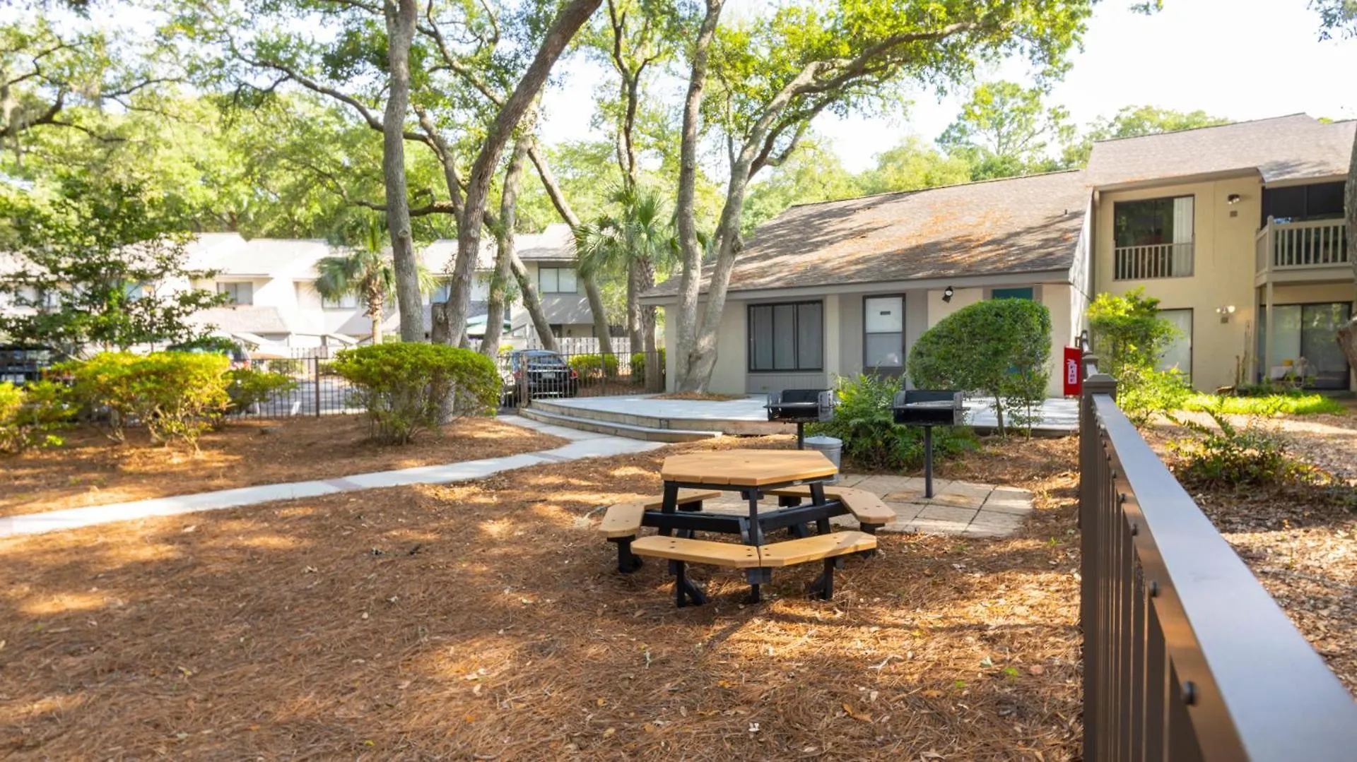 Pet Friendly, Coastal, Getaway Hilton Head Island