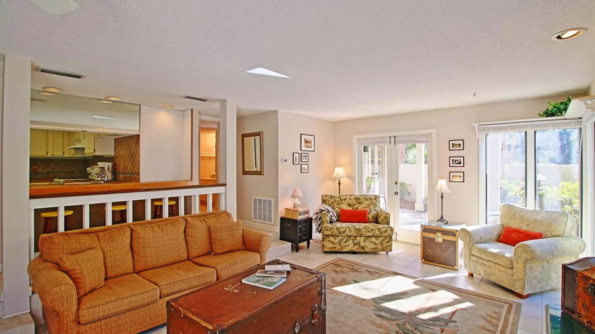 Pet Friendly, Coastal, Chef's Kitchen