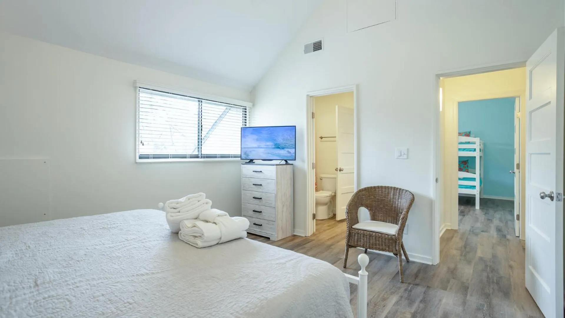Complex Pool, Pet Friendly, Grill Villa Hilton Head Island