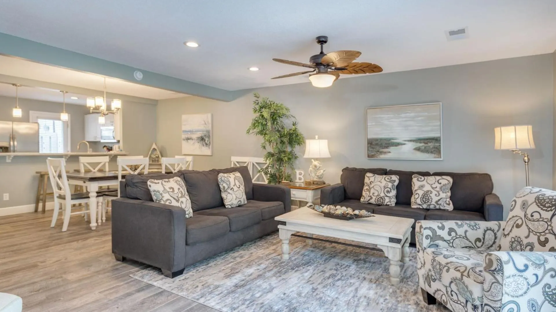 Coastal Getaway, Chef's Kitchen, Golf Villa *