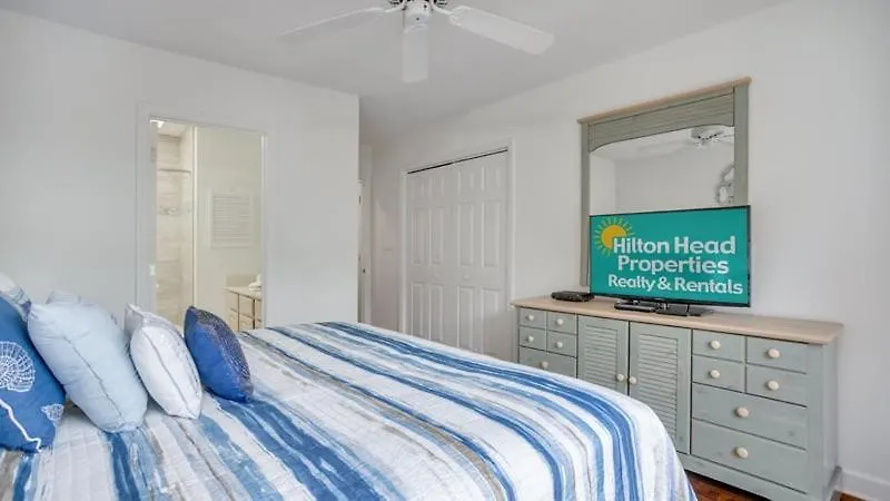 Villa Complex Pool, Loft, Lagoon Views Hilton Head Island