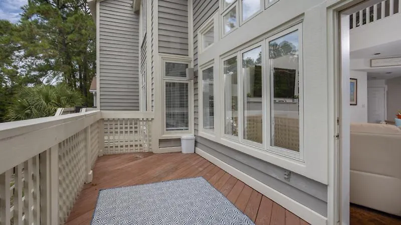 Complex Pool, Loft, Lagoon Views * Hilton Head Island