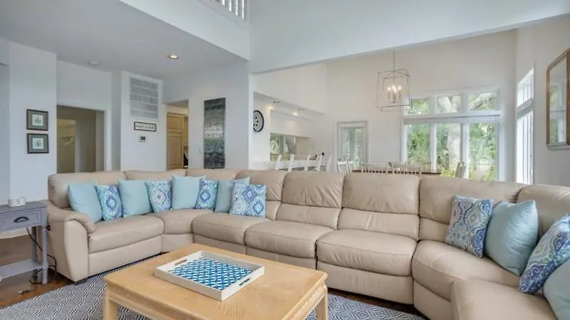 Villa Complex Pool, Loft, Lagoon Views Hilton Head Island