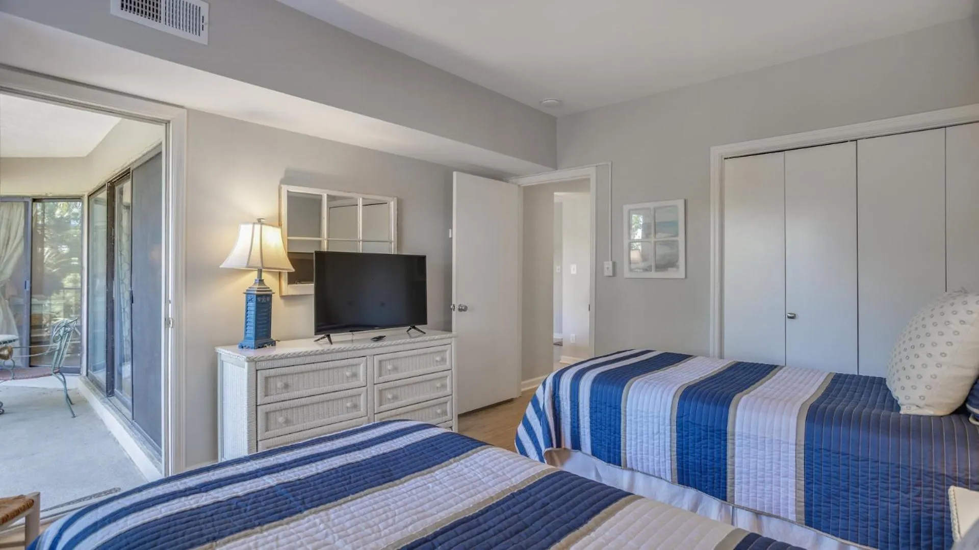 Private Balcony, Getaway, Coligny Villa *
