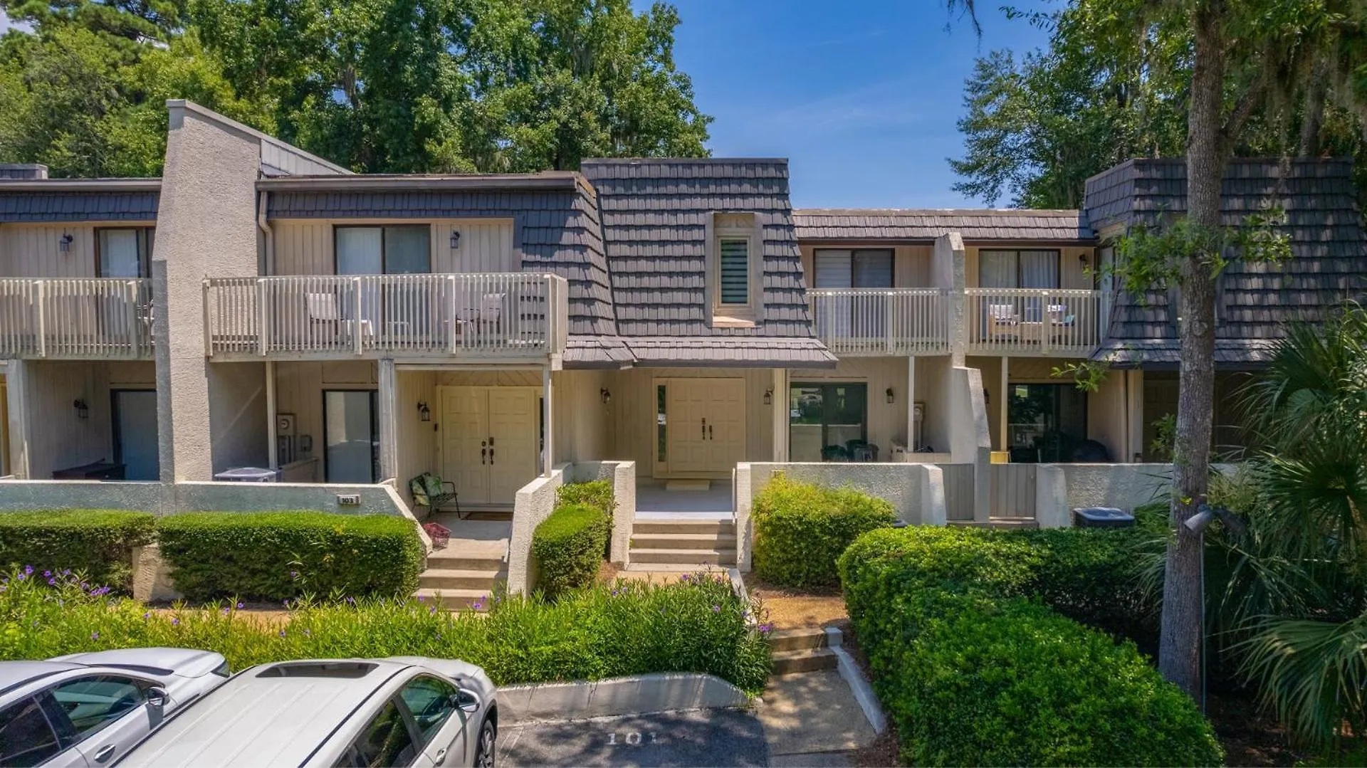 Villa Screened Porch, Chefs Kitchen, Golf Views