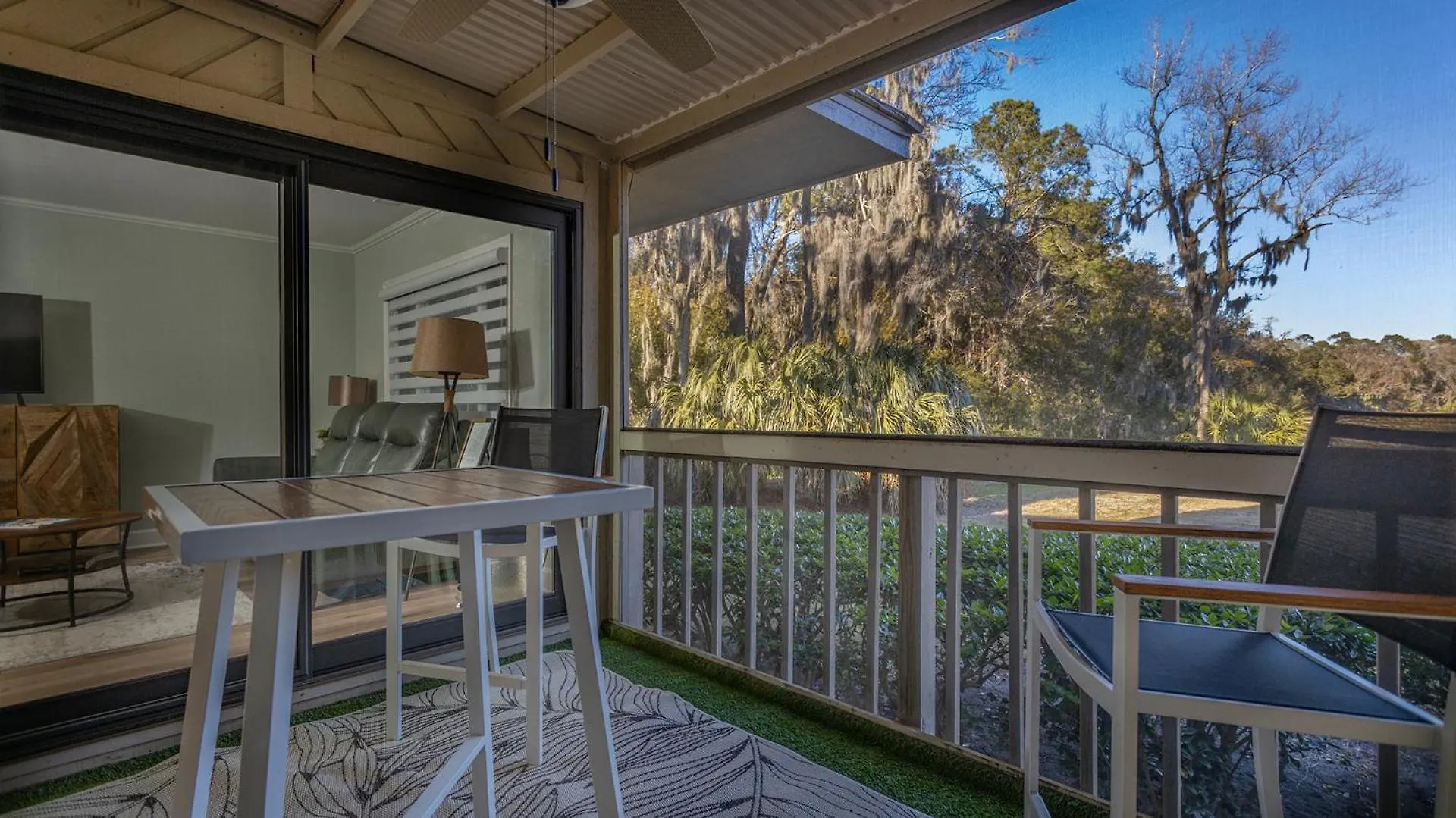 Screened Porch, Chefs Kitchen, Golf Views Villa Hilton Head Island