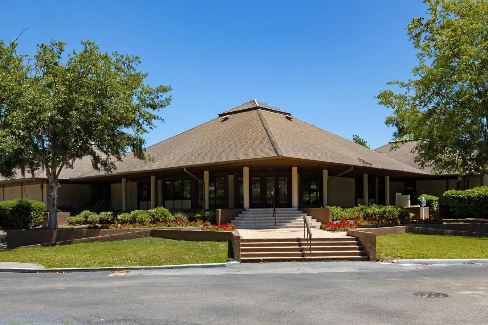 Screened Porch, Chefs Kitchen, Golf Views Villa *