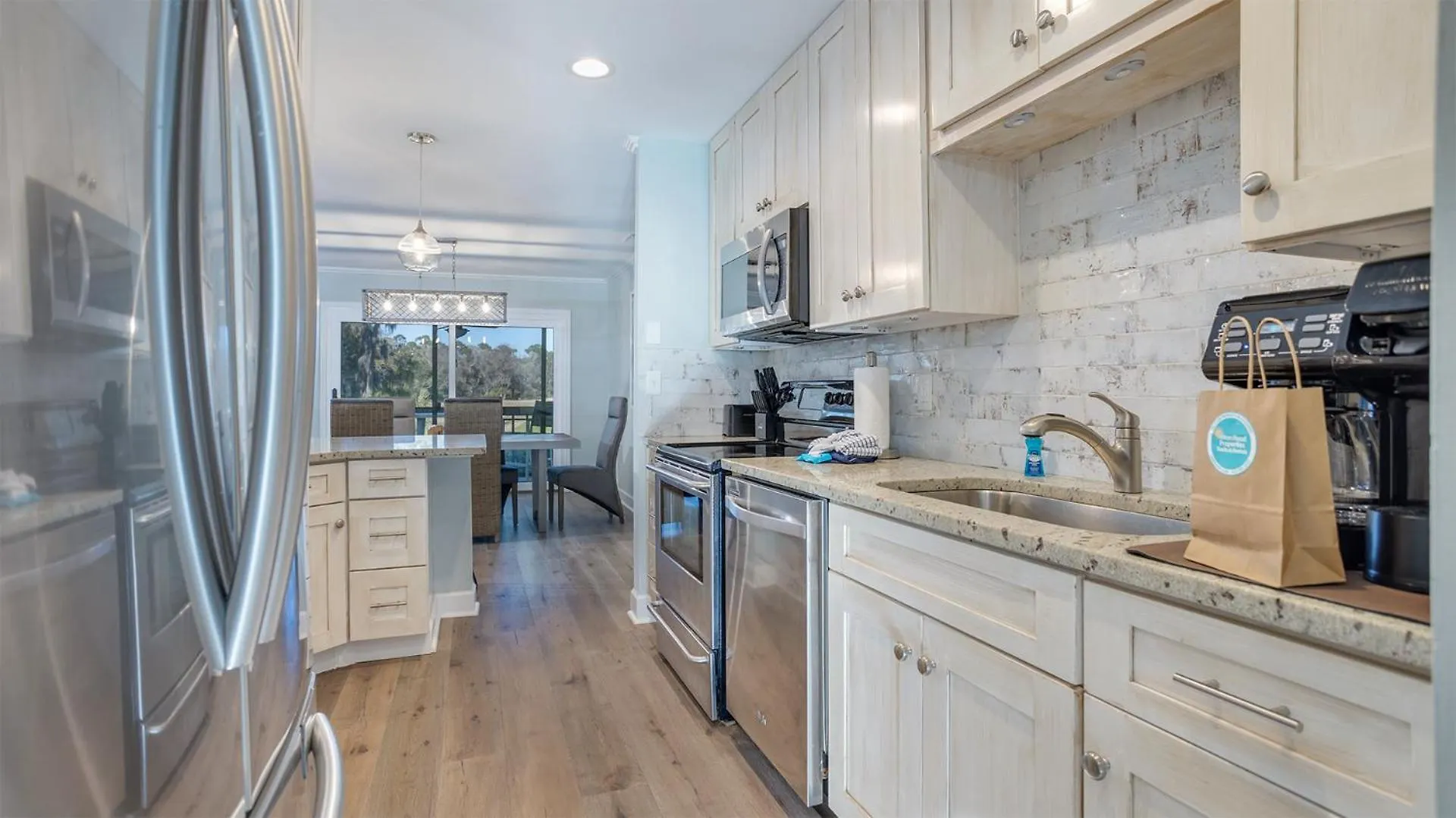 Screened Porch, Chefs Kitchen, Golf Views Hilton Head Island