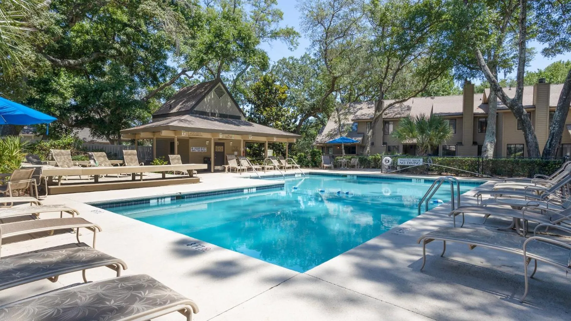 Family Getaway, Pool, Walk To