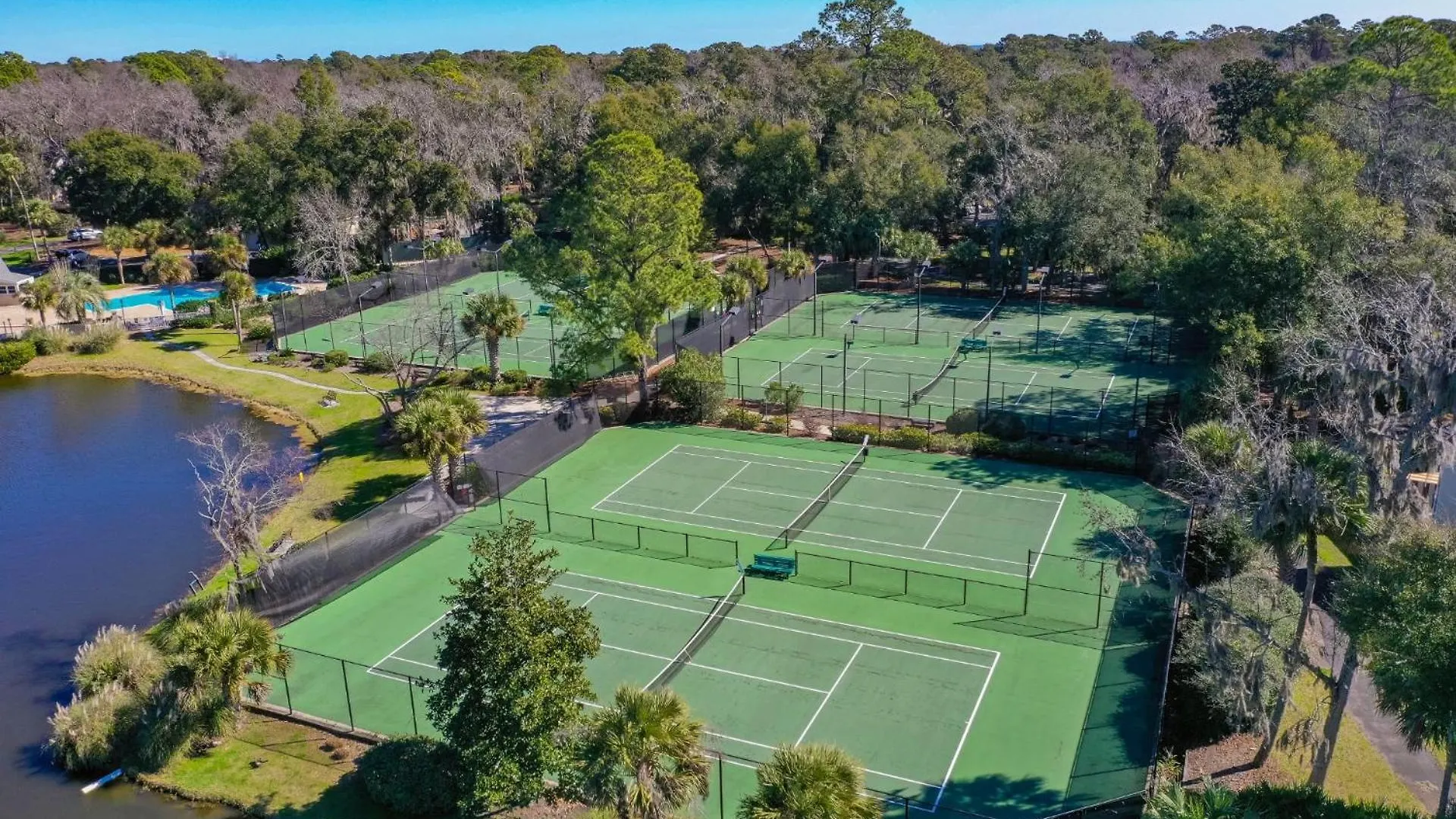 Private Balcony, Chefs Kitchen, Golf *