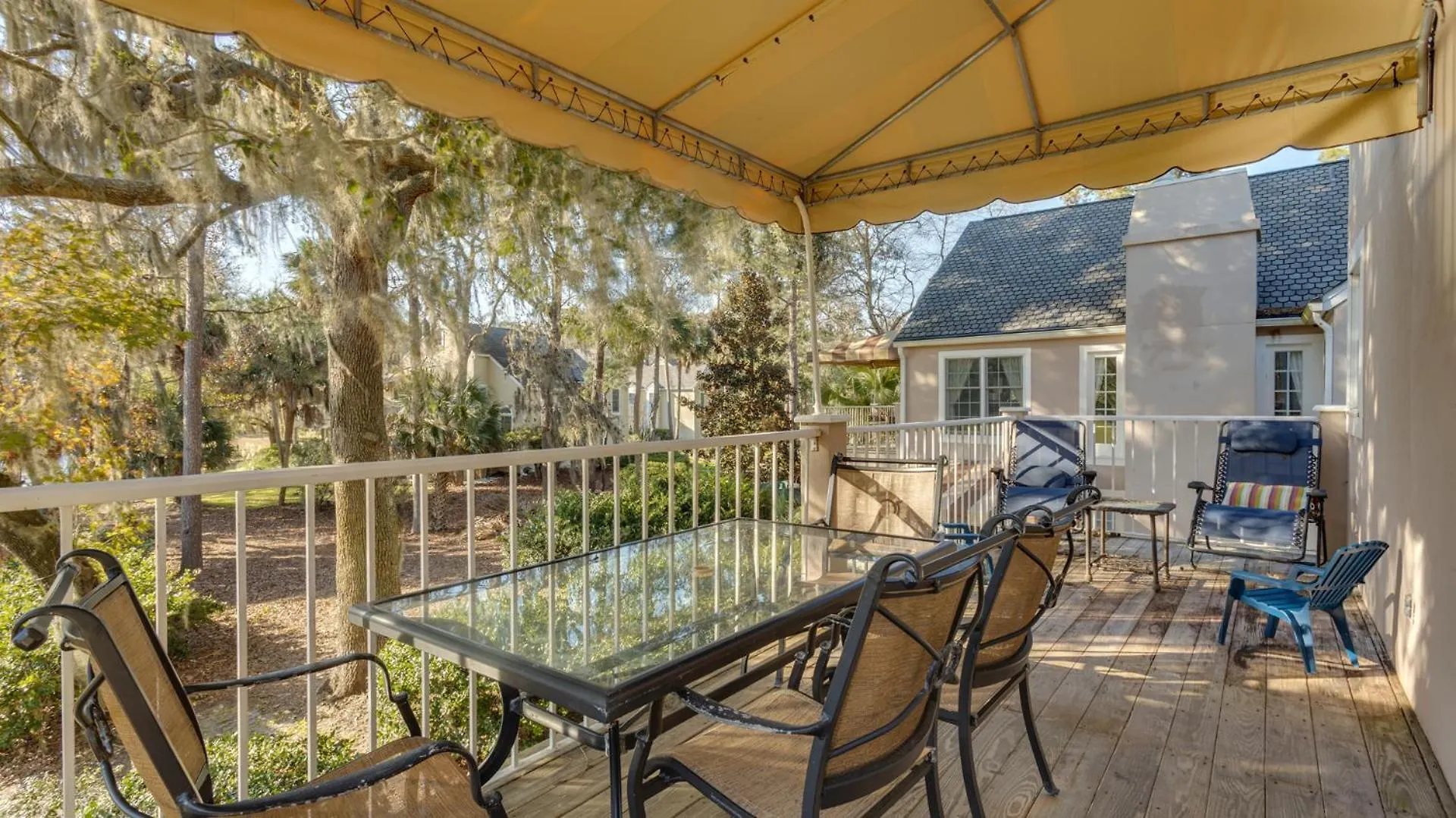 Private Balcony, Chefs Kitchen, Golf *