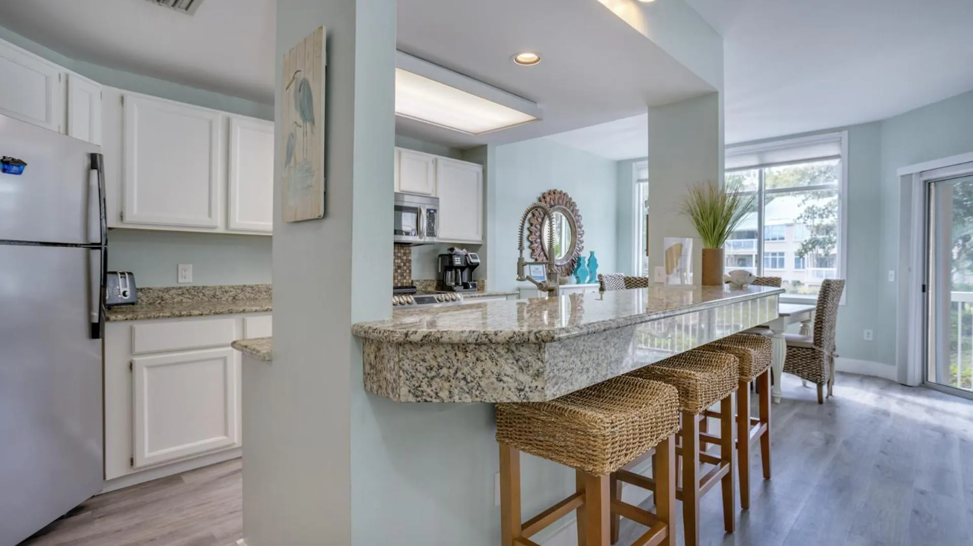 Getaway, Walk To Beach, Deck Villa