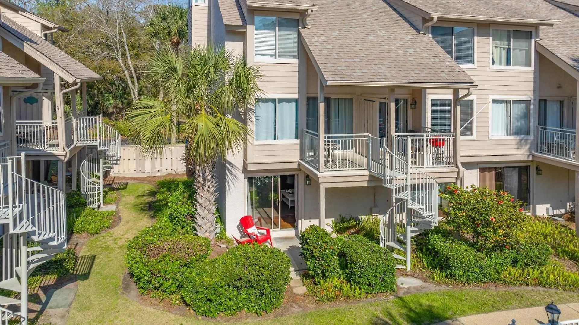 Complex Pool, Patio, Steps From Pool Villa