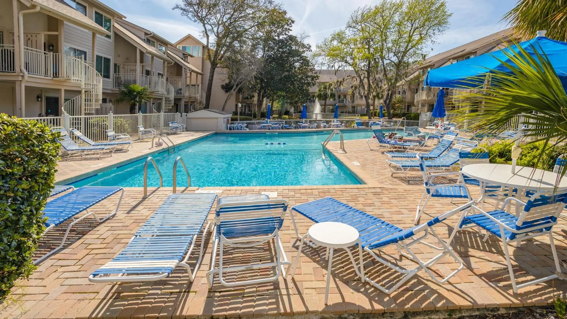 Complex Pool, Patio, Steps From Pool Villa Hilton Head Island