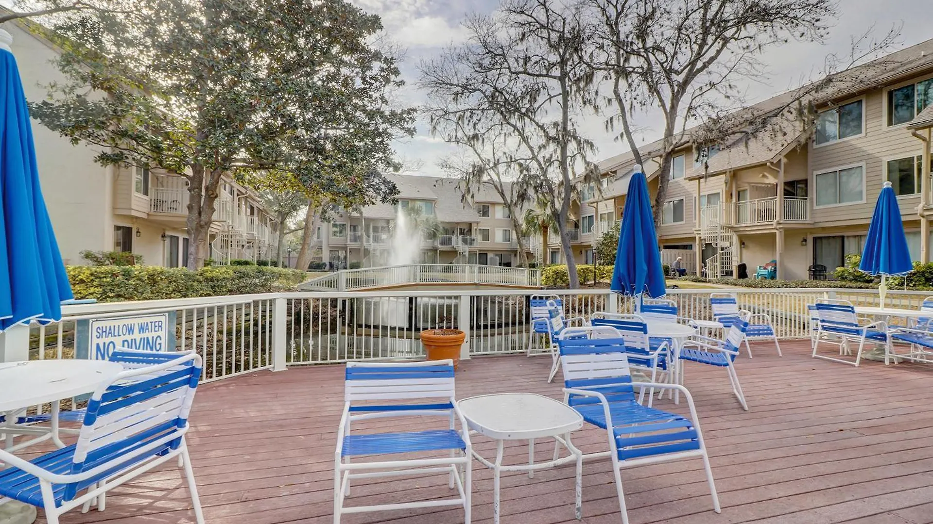 Chefs Kitchen, Balcony, Forest * Hilton Head Island