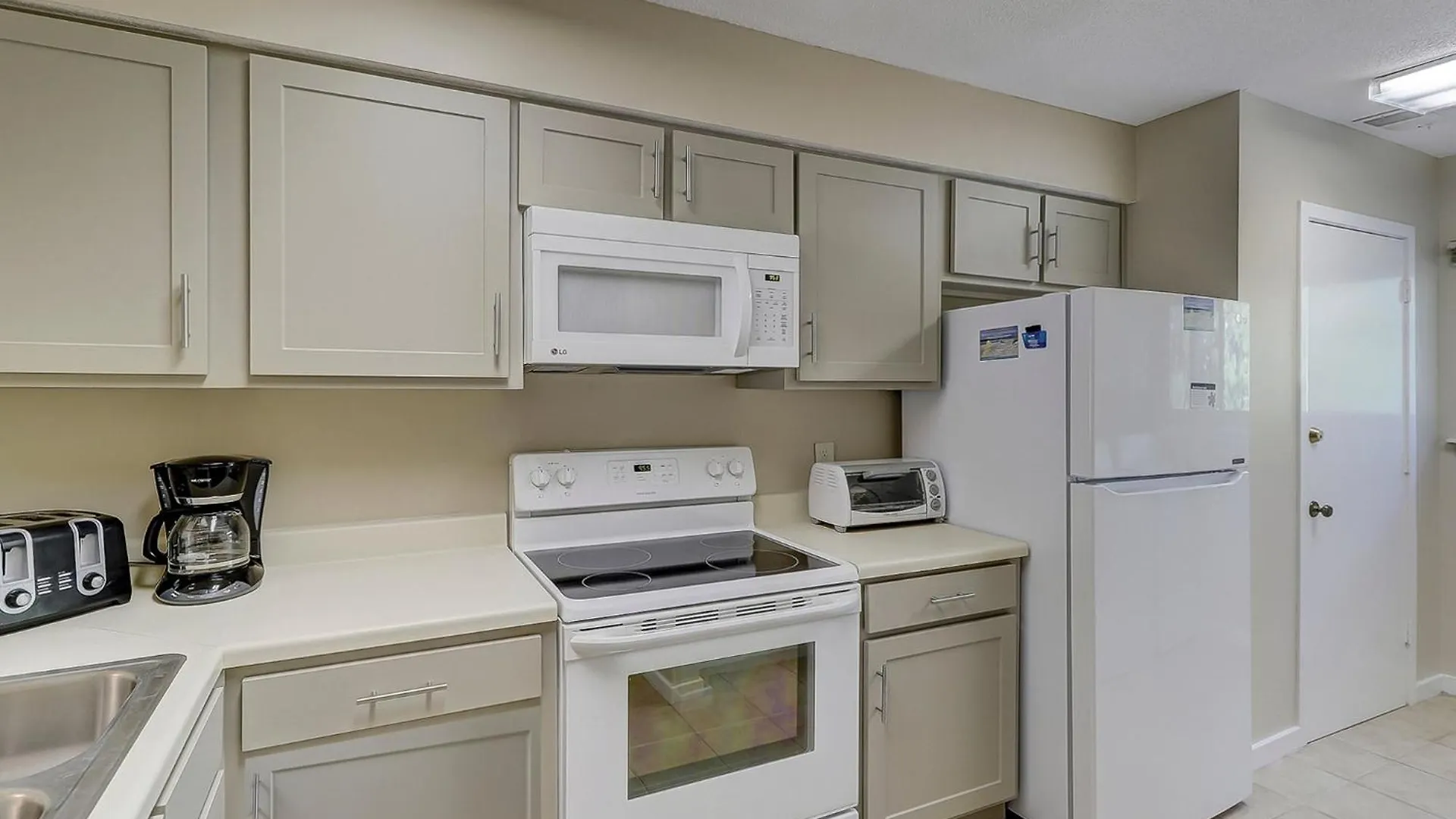 Chefs Kitchen, Balcony, Forest * Hilton Head Island