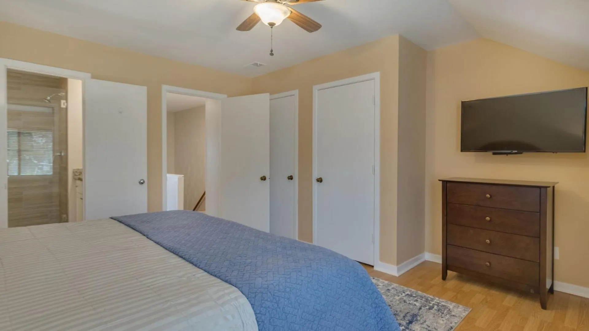 Chef Kitchen, Balcony, Smart Tvs *