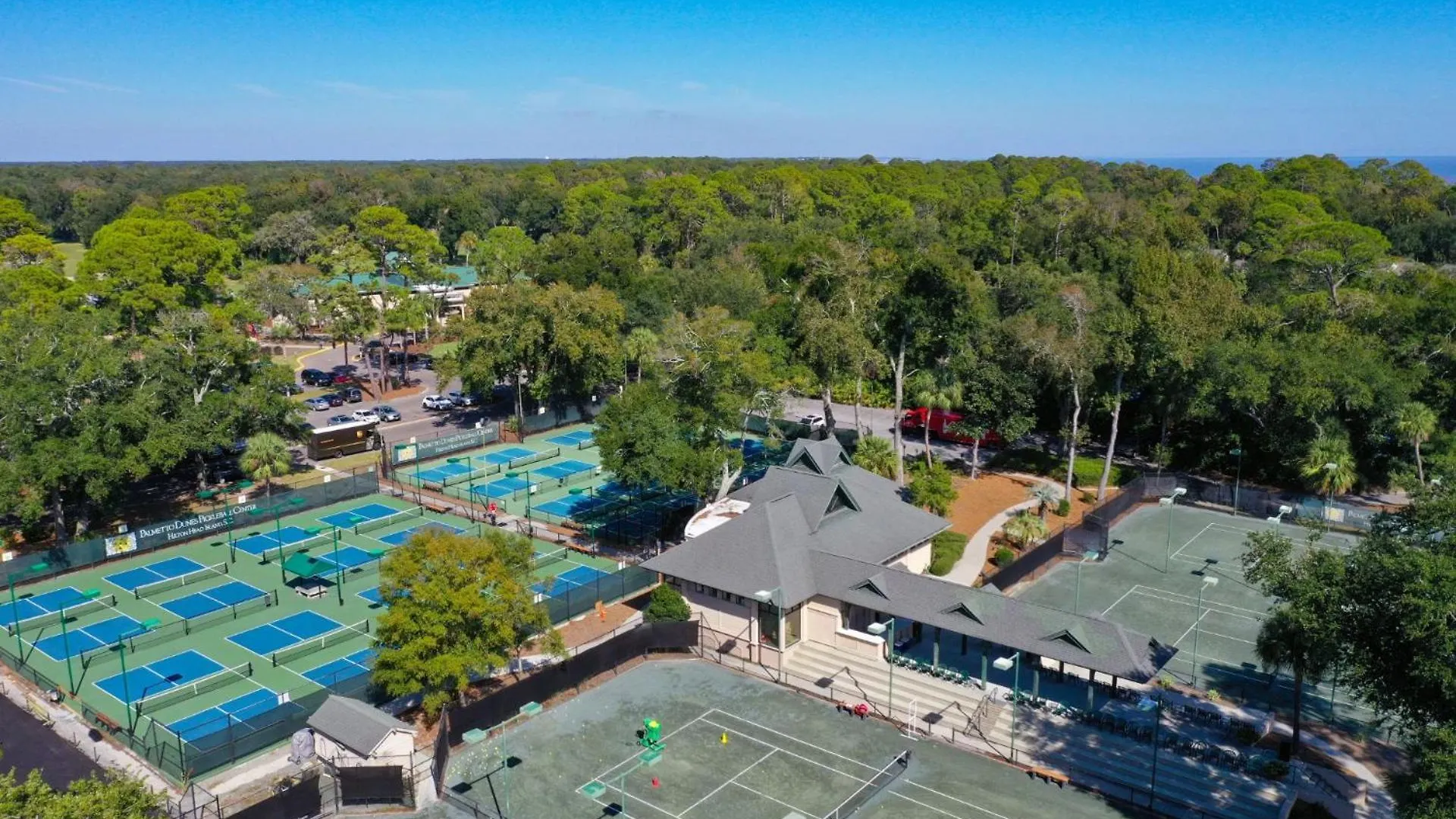 Villa Complex Pool, Family Getaway, Golf *