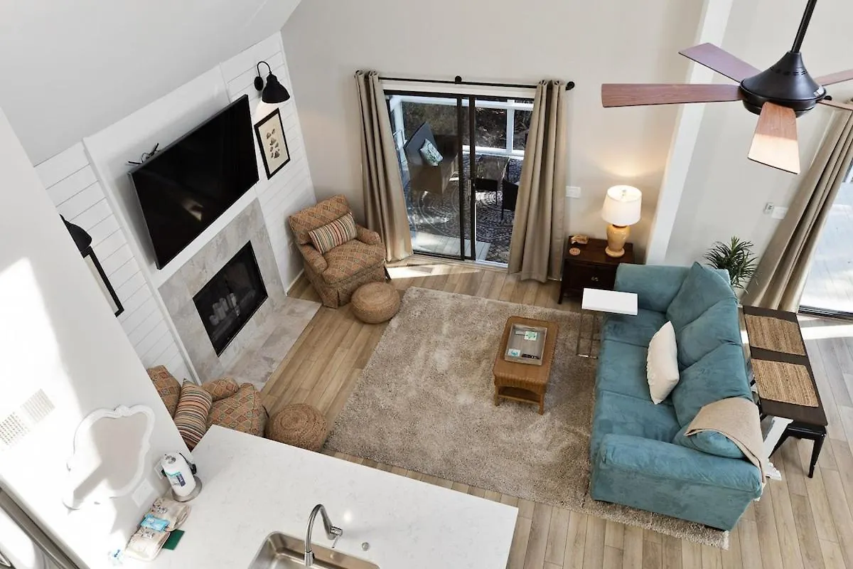 Coligny Area - Walk To Beach-3 Bed 2 Ba-17nfb * Hilton Head Island