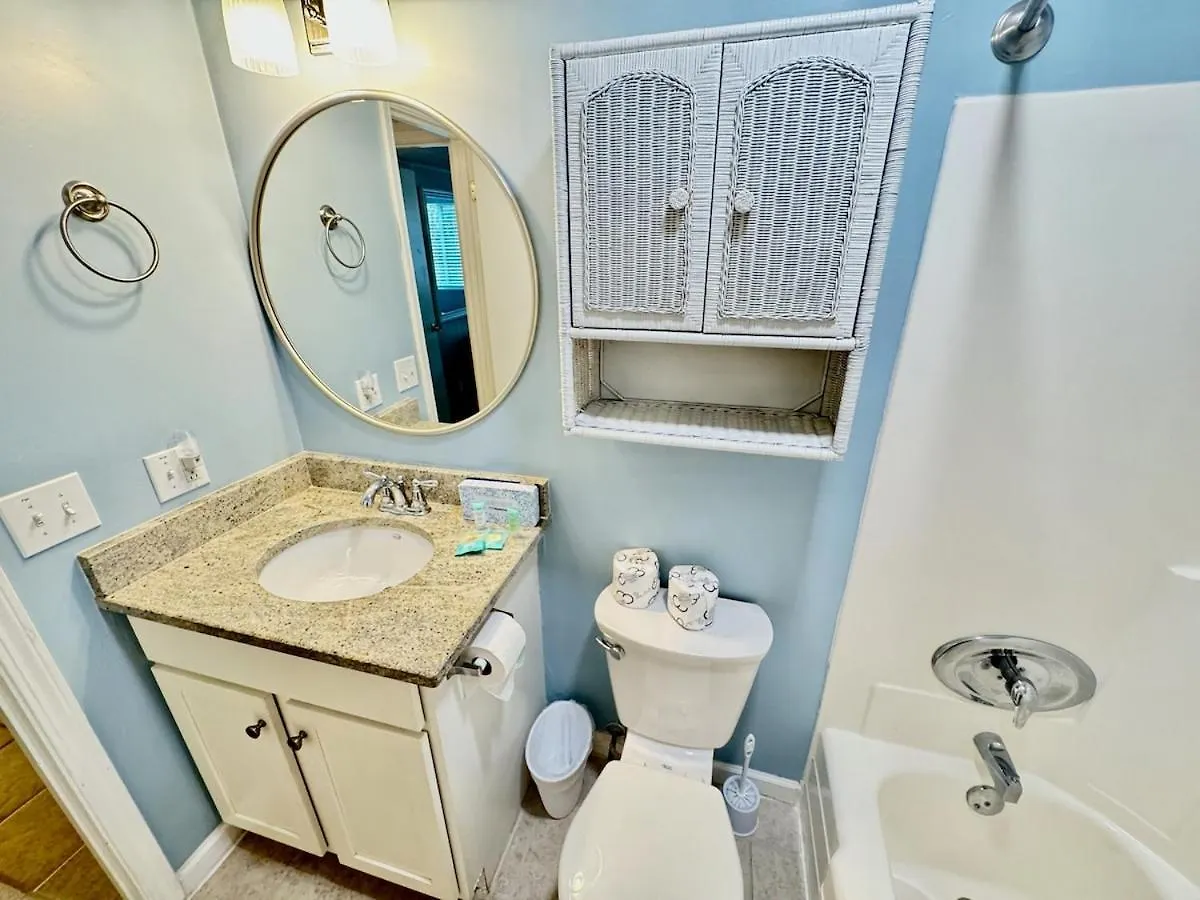 Walk To The - 2 Bed Close To It Holiday home *