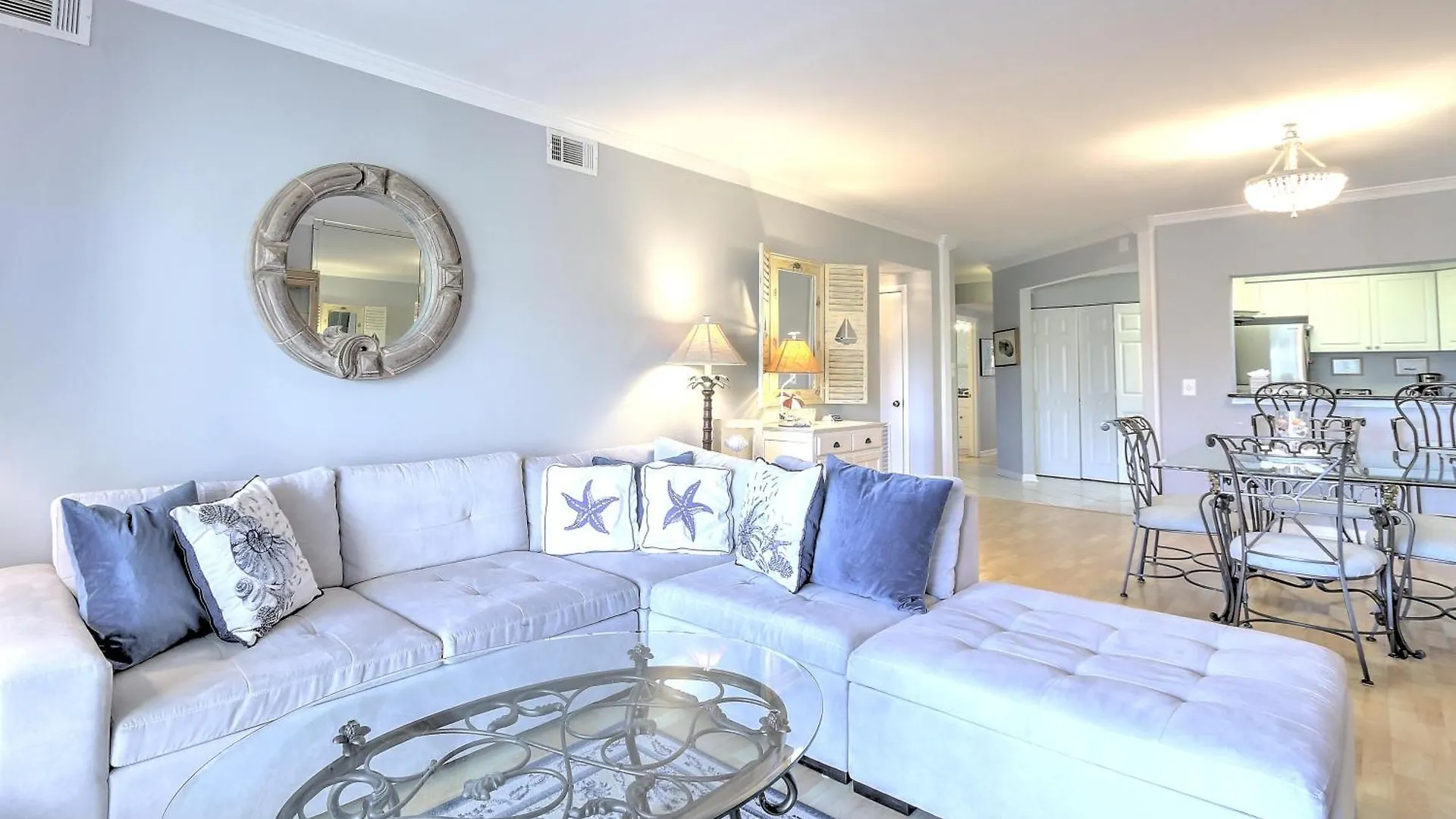 Villa Shorewood 235