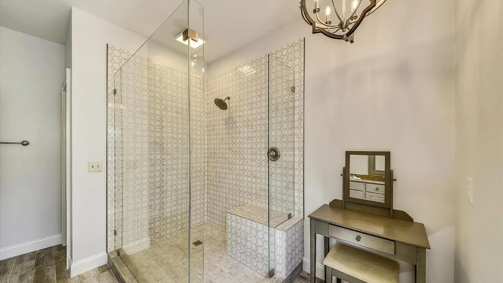 5 Henry Lane- Near Ocean, Private Pool, Pet Friendly, Free Activities Included