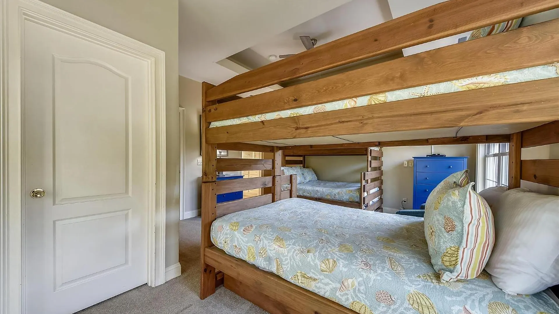 5 Henry Lane- Near Ocean, Private Pool, Pet Friendly, Free Activities Included