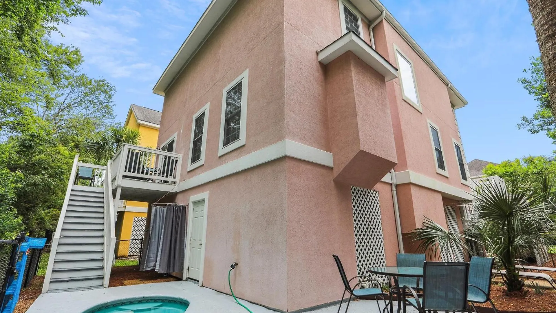 41 Bradley- Private Pool, Newly Updated, Quick Walk To Beach! Free Activities Included