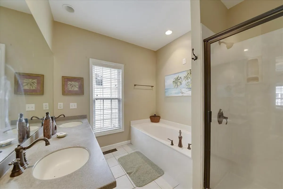 Holiday home 40 Bradley Road-private Pool, Easy Walk To Beach! Free Activities Included