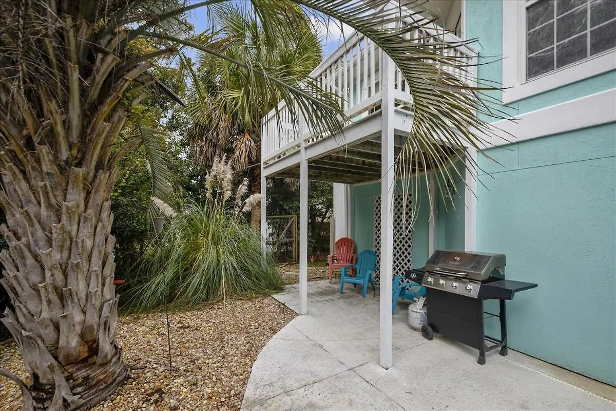 Holiday home 40 Bradley Road-private Pool, Easy Walk To Beach! Free Activities Included *
