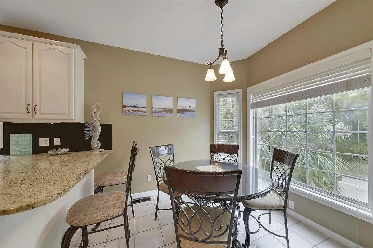 40 Bradley Road-private Pool, Easy Walk To Beach! Free Activities Included