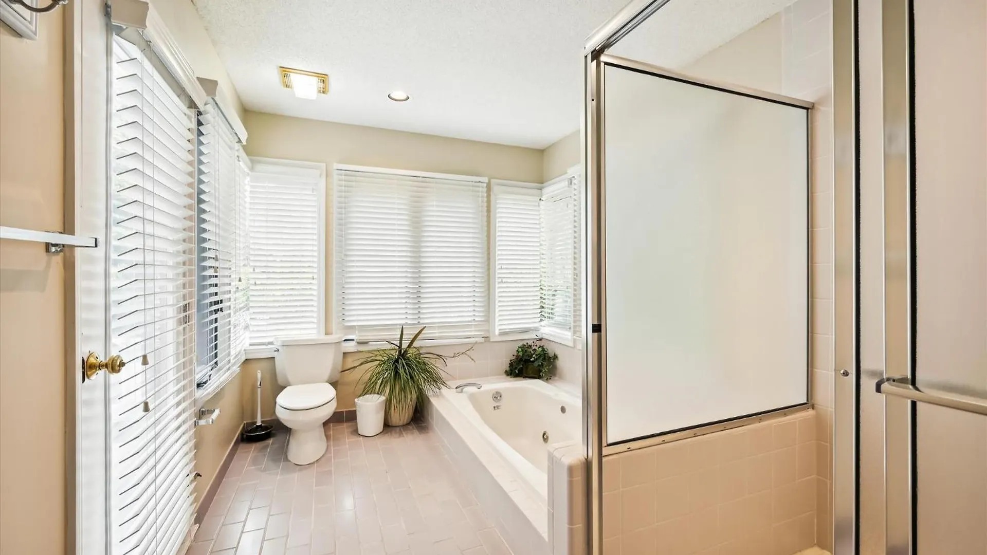 4 Catboat- 2nd Row, Large Private Pool, Pet Friendly, Free Activities Included *