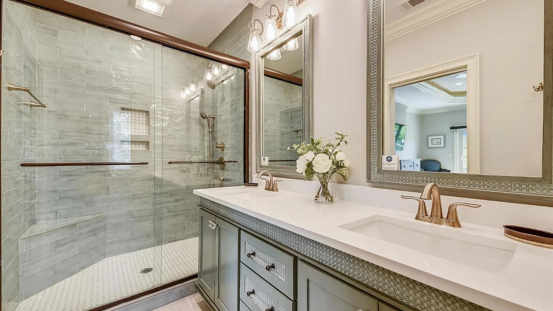 3 Shore Crest Lane- Chefs Kitchen, Game Room, Near Beach, Private Pool, Free Activities Included * Hilton Head Island