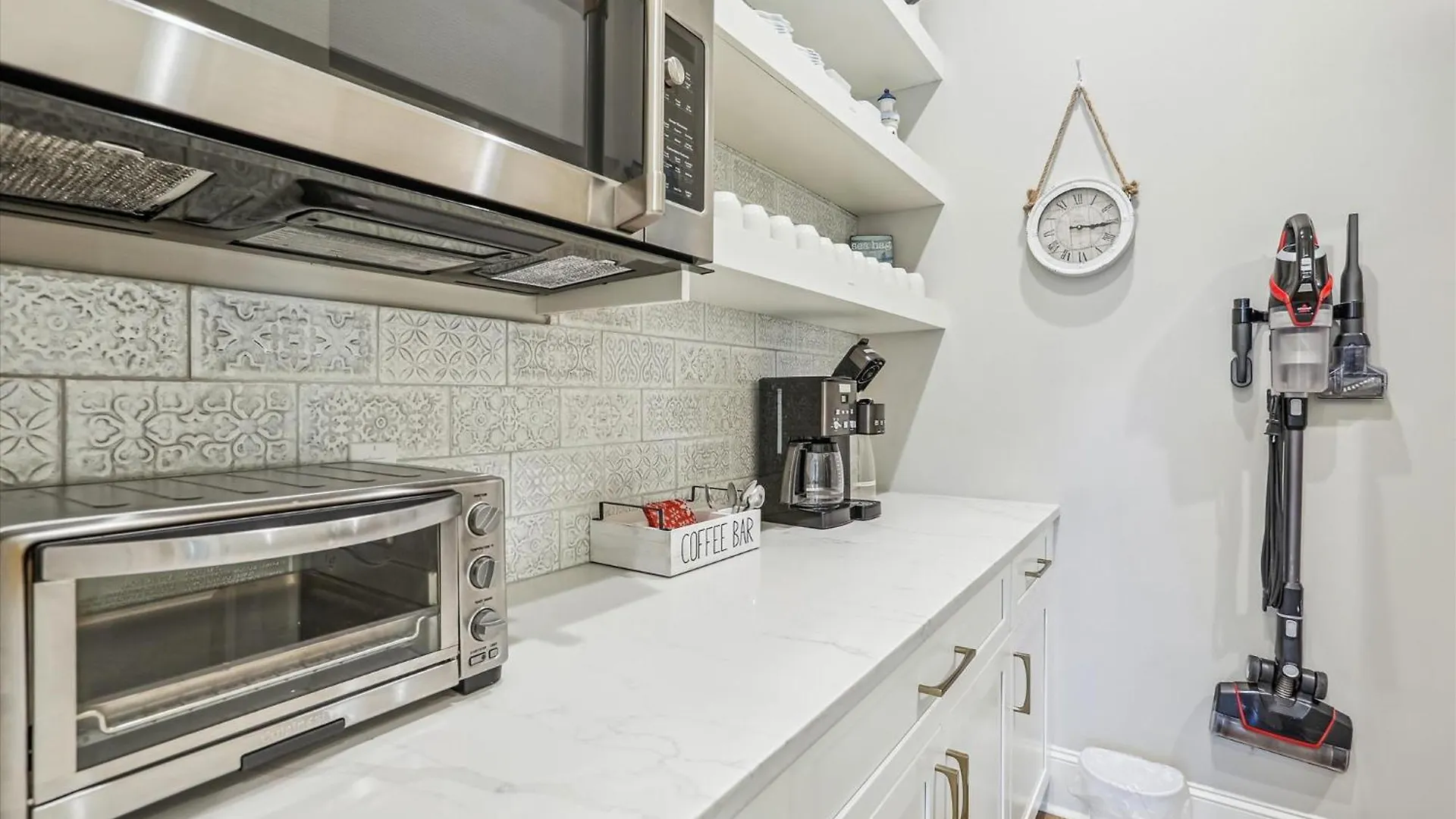 3 Shore Crest Lane- Chefs Kitchen, Game Room, Near Beach, Private Pool, Free Activities Included