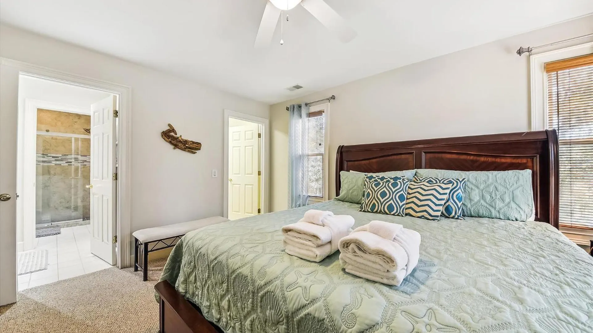 Holiday home 3 Sutherland Court- Private Pool, Short Walk To The Beach, Free Activities Included Hilton Head Island