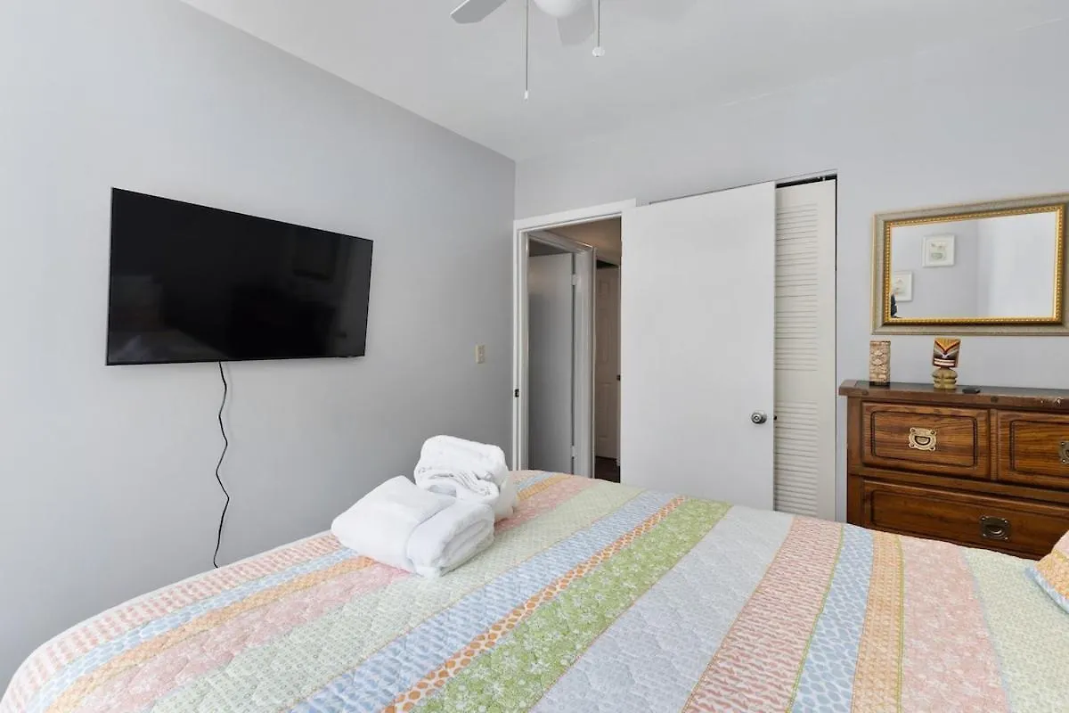 Holiday home Pet Friendly Folly Field Stones Throw 3 Bed 2 & One Half Bath Hilton Head Island