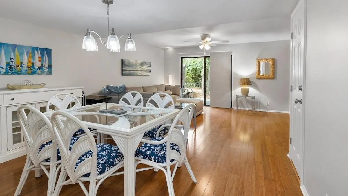 Holiday home Pet Friendly Folly Field Stones Throw 3 Bed 2 & One Half Bath