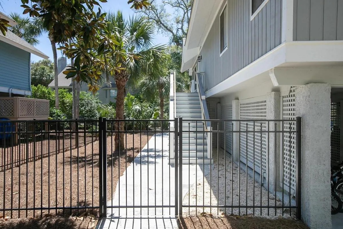 Steps To Sand 3 Bed 2 Bath With Private Pool Holiday home Hilton Head Island