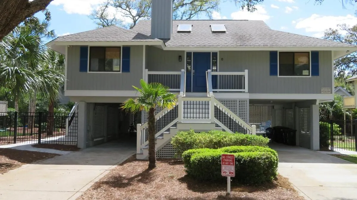 Steps To Sand 3 Bed 2 Bath With Private Pool