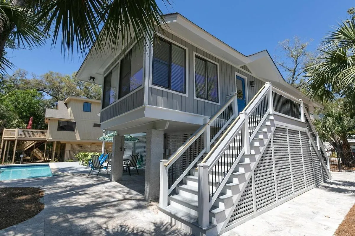 Steps To Sand 3 Bed 2 Bath With Private Pool Holiday home Hilton Head Island