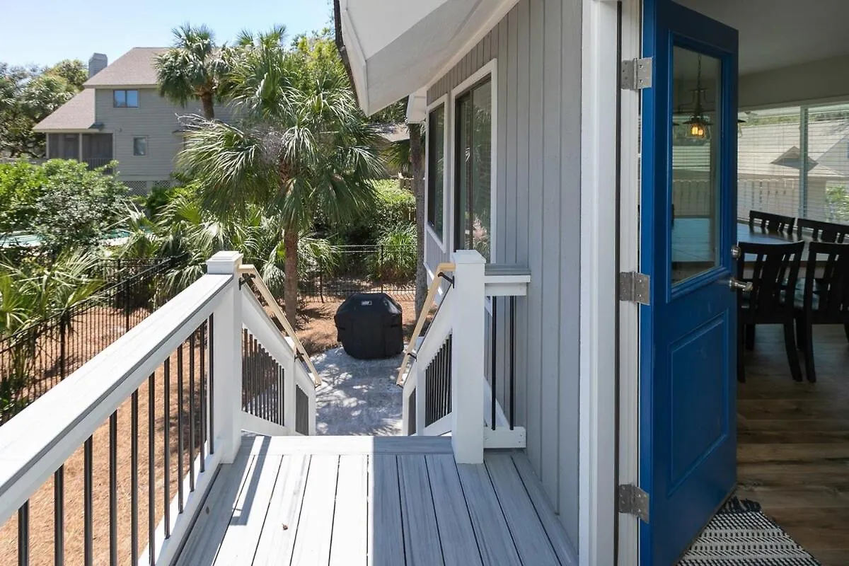 Steps To Sand 3 Bed 2 Bath With Private Pool Holiday home *