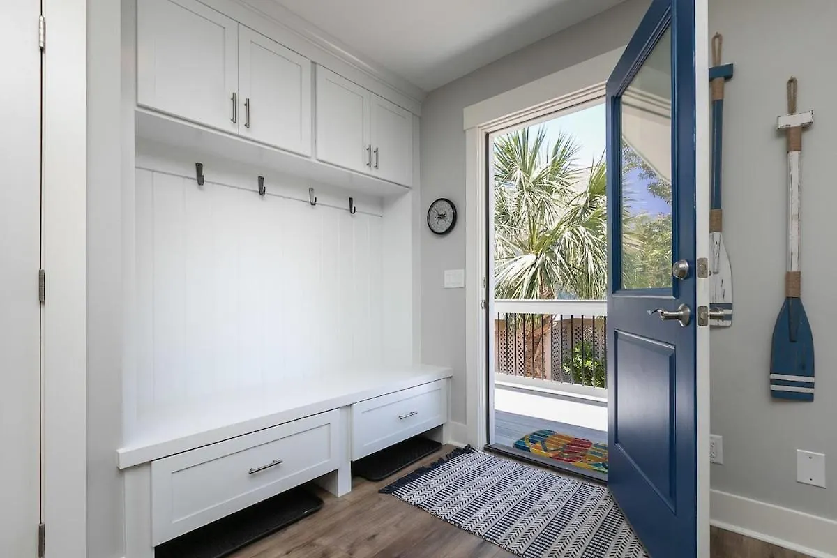 Steps To Sand 3 Bed 2 Bath With Private Pool Holiday home *